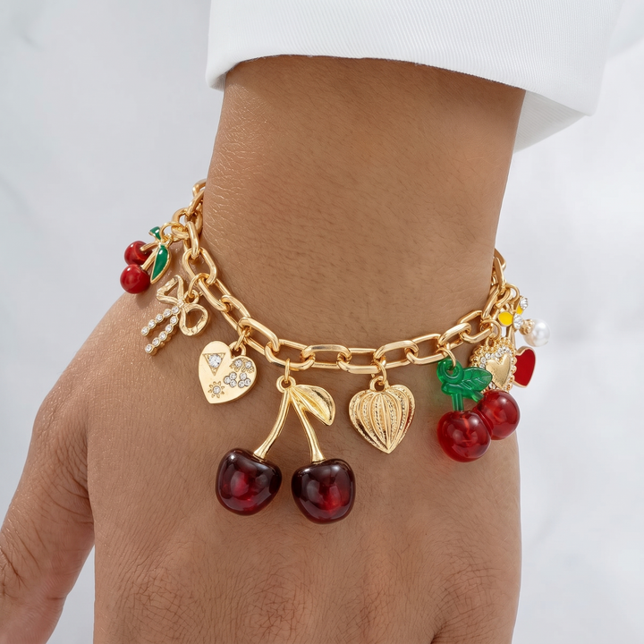 Braccialetto con ciondolo a forma di ciliegia rossa