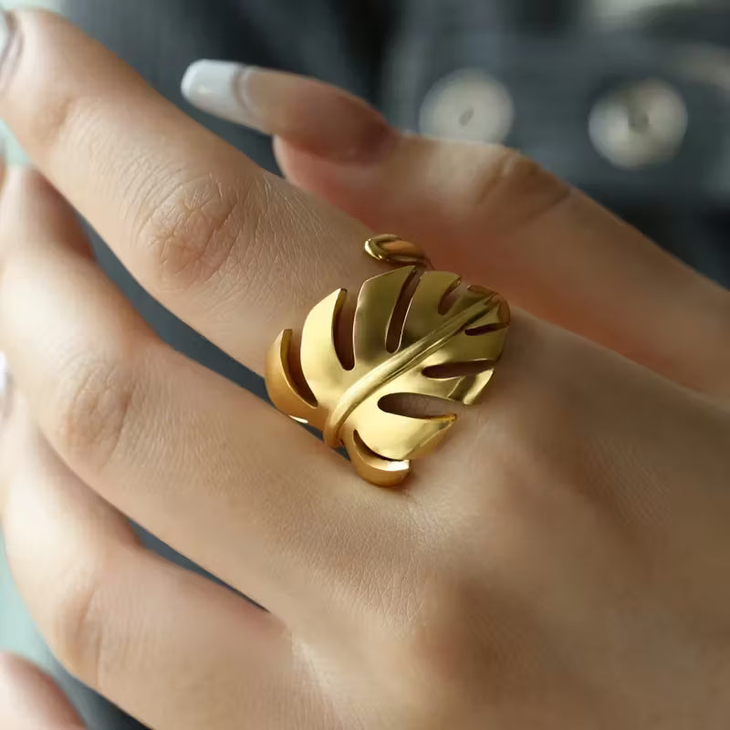 Anello a foglia di Monstera