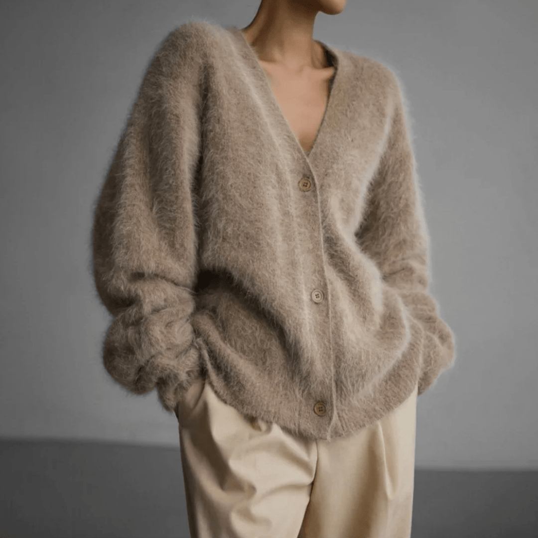 Serafina | Cardigan morbido con scollo a V profondo