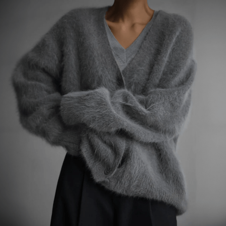 Serafina | Cardigan morbido con scollo a V profondo