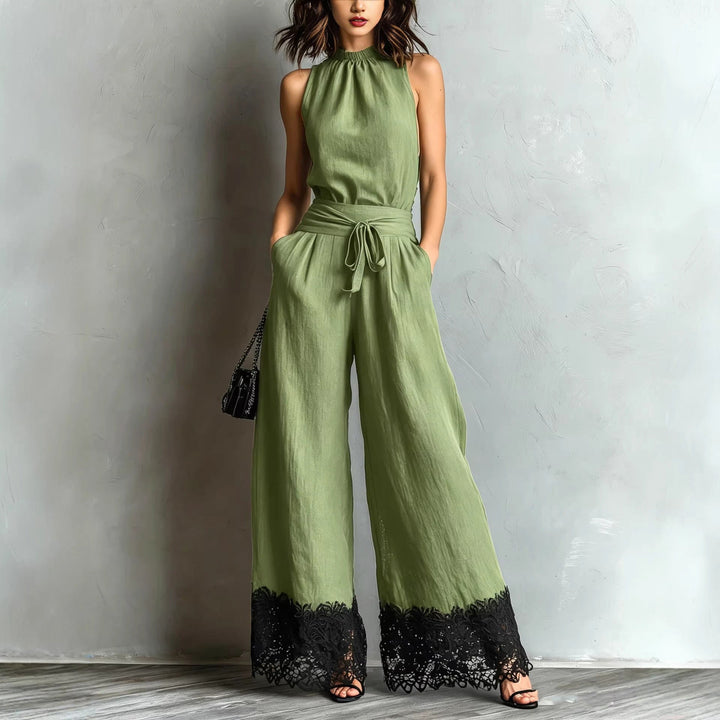 Tuta a gamba larga con scollo all&