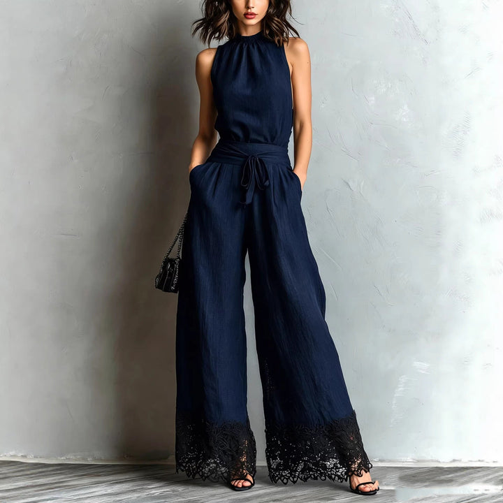 Tuta a gamba larga con scollo all&