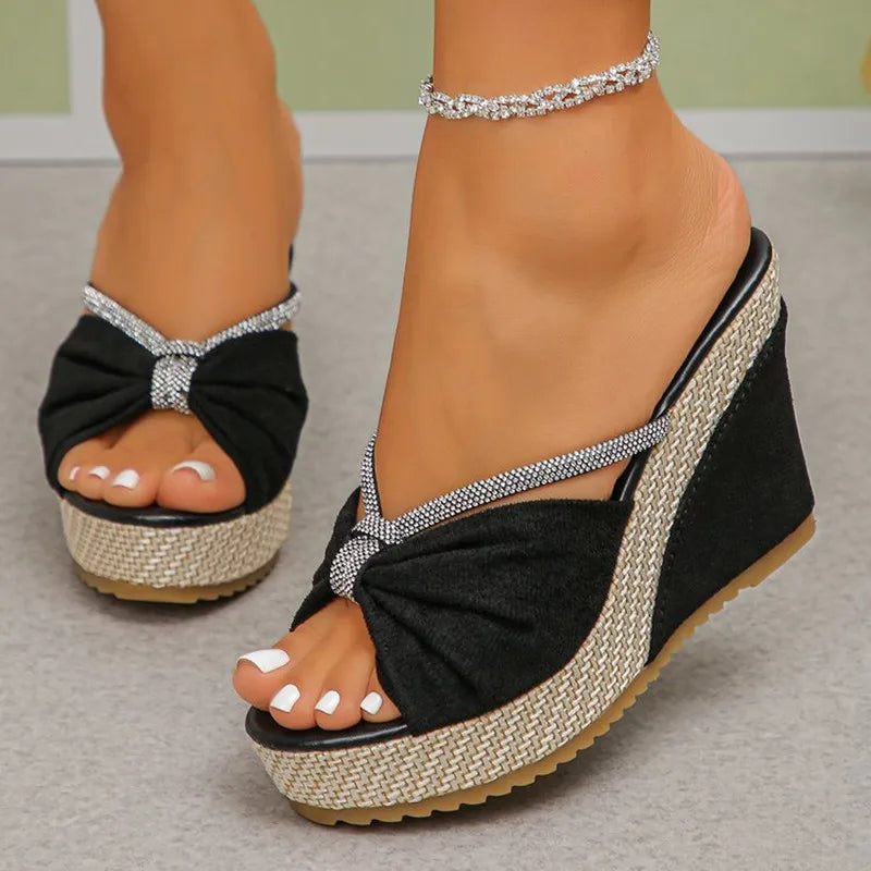 Pantofole Naomi con plateau