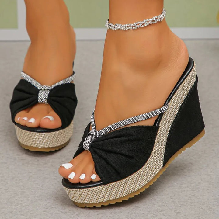 Pantofole Naomi con plateau