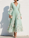 Vestito maxi in chiffon plissettato verde menta con stampa floreale per donna