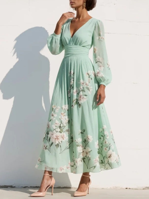 Vestito maxi in chiffon plissettato verde menta con stampa floreale per donna
