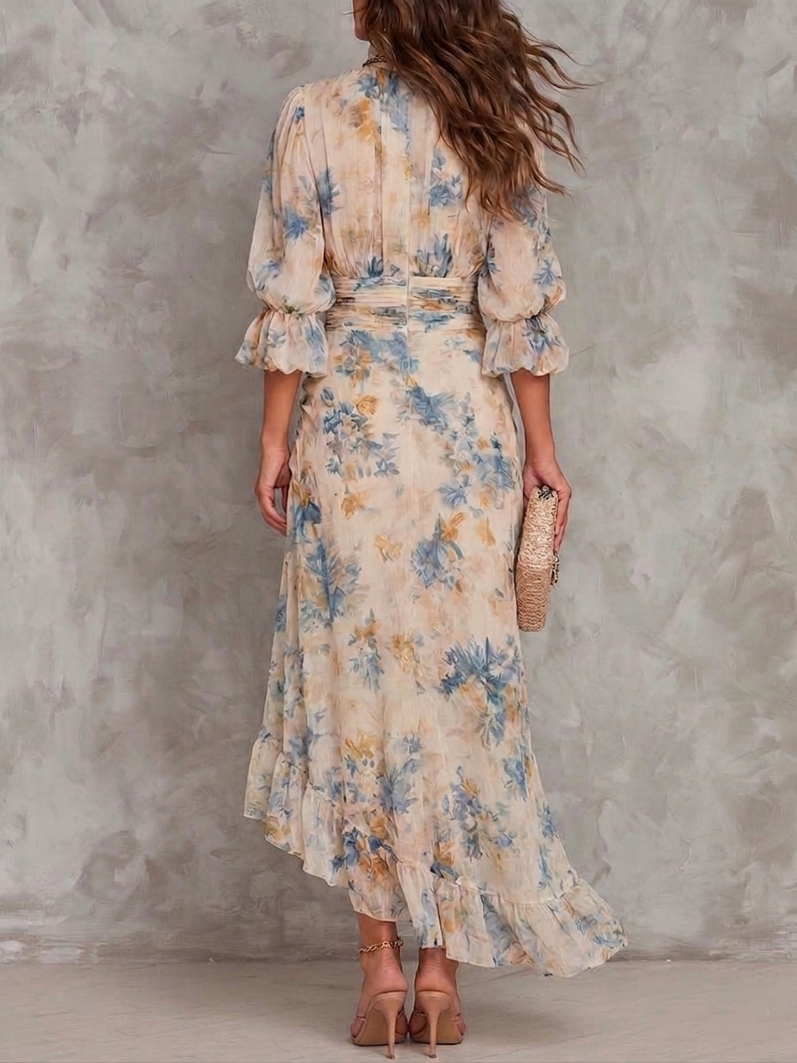 Vestito maxi in chiffon beige con collo alto, stampa floreale in stile pittura a olio, taglio irregolare