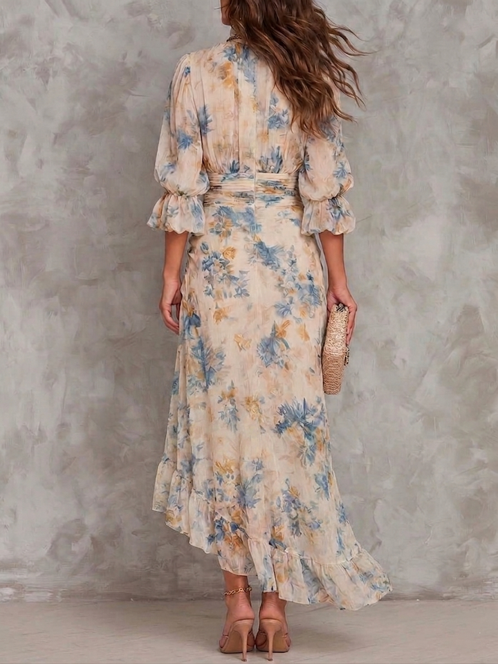 Vestito maxi in chiffon beige con collo alto, stampa floreale in stile pittura a olio, taglio irregolare
