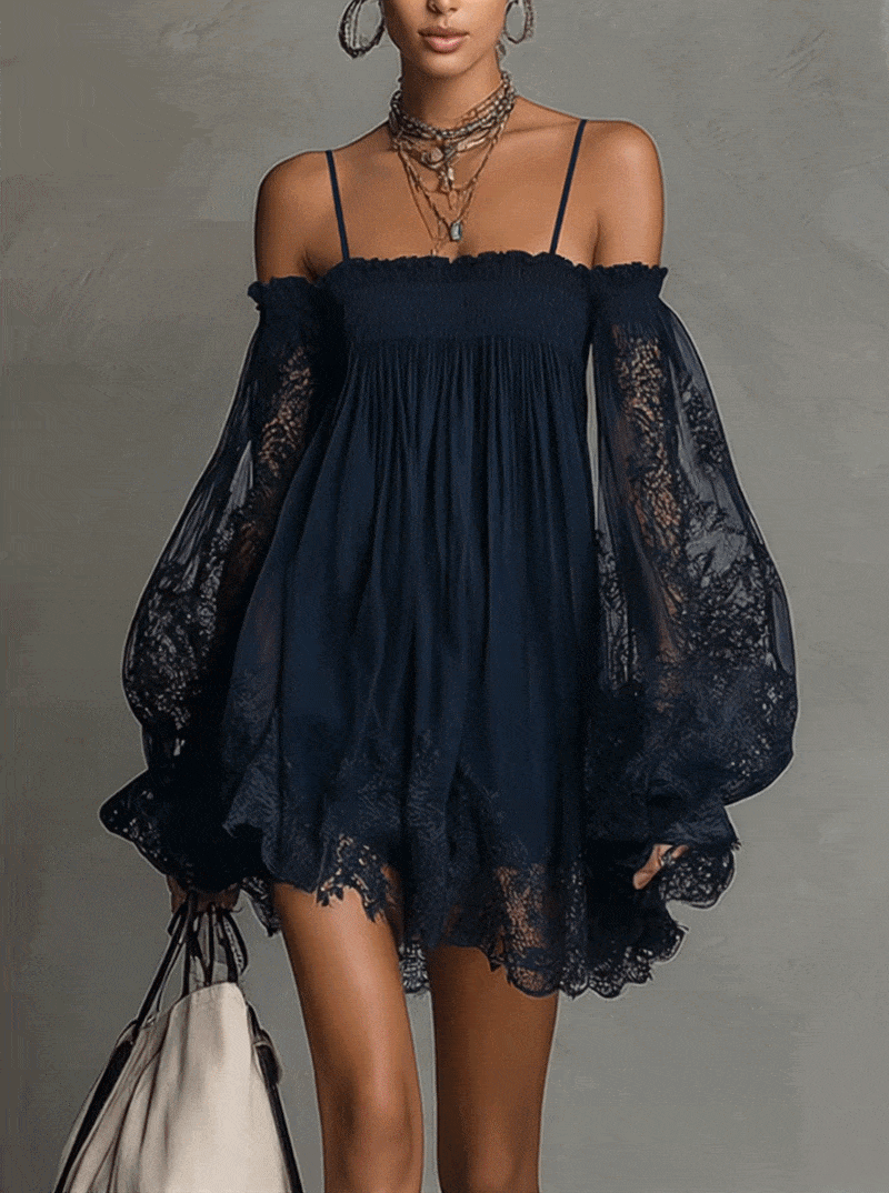 Noemi | vestito mini in chiffon blu navy con scollatura a spalle scoperte, bordo in pizzo e maniche trasparenti