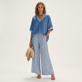 Juliana | Top con scollo a V in stile varsity e set composto da pantaloni a gamba larga a righe